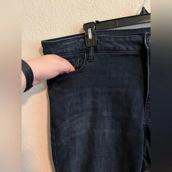 Old Navy Rock Star Jeans Size 20 - Picture 2 of 9
